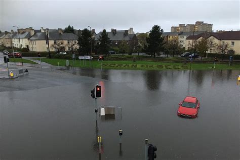 Edinburgh flooding: Cars trapped due to heavy flooding at busy junction Granton