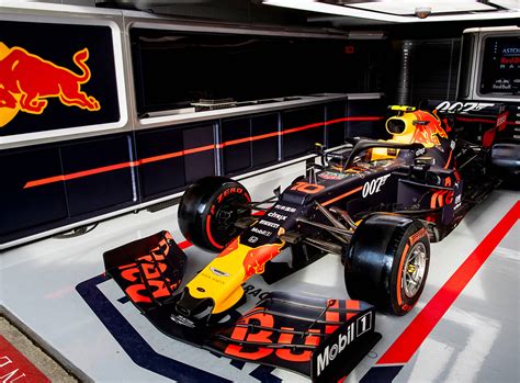 [100+] Red Bull Racing Wallpapers | Wallpapers.com