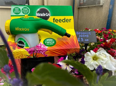 Miracle-gro Feeder - Gro Well Direct