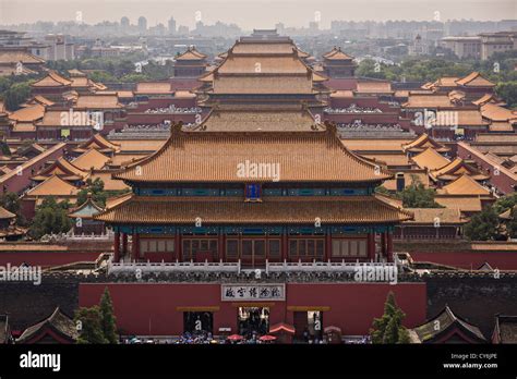 China forbidden city aerial hi-res stock photography and images - Alamy