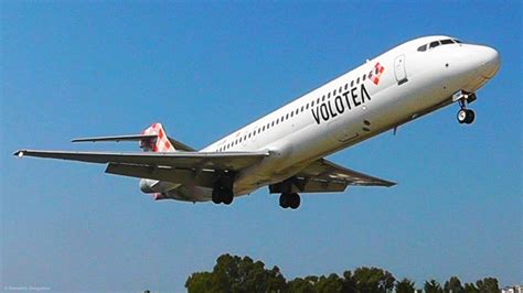 Boeing 717-200 Low Landing & Takeoff - Skiathos, the Second St Maarten - VOLOTEA - Plane ...