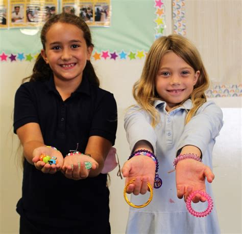 Randall students sell bracelets for Maui fundraiser - MILPITAS UNIFIED SCHOOL DISTRICT