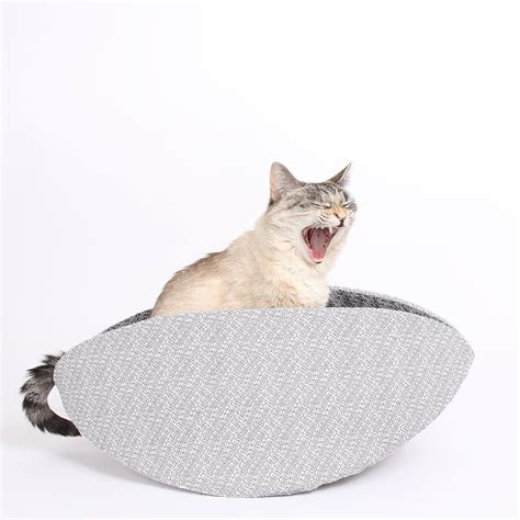 Cat bed made for large cats in black and white fabric Jumbo