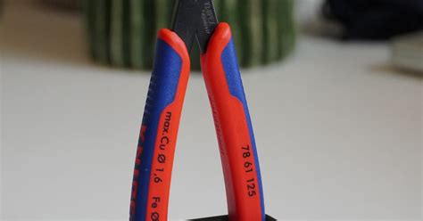 Knipex Super Knips Stand by tommmy3d | Download free STL model | Printables.com