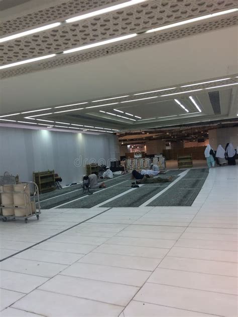 Inside the Great Mosque of Mecca - Pilgrims - Makkah Religious Tour ...