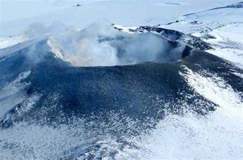 50 Amazing Volcano Facts | Active volcano, Antarctica, Volcano