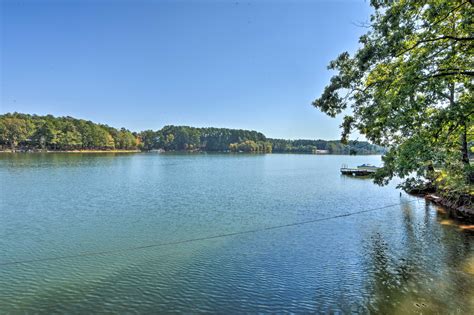 Lake Hartwell Home w/ Dock