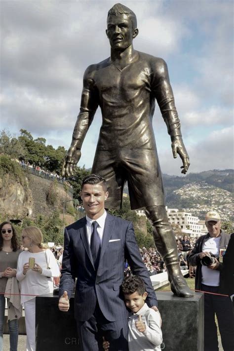 Cristiano Ronaldo suitably impressed by the bronze statue of himself ...