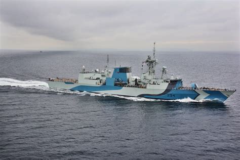 New photo of HMCS Regina with her dazzle paint job off Canada’s west ...