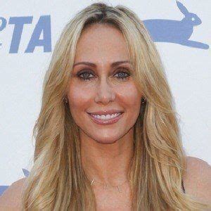 Tish Cyrus - Bio, Facts, Family | Famous Birthdays