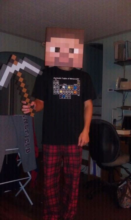 geekin' on Minecraft, hotarubi95: Part of my Steve cosplay