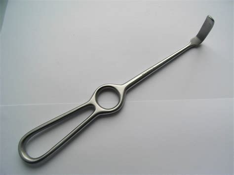 Gandhi Medical College: Surgical Instruments : Retractors and Clamps