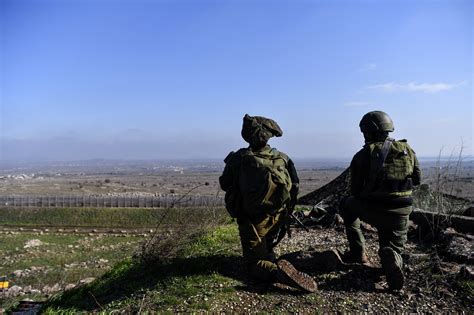 Căn cứ phòng không chính bị tấn công, Syria bắn hạ tên lửa Israel?