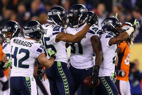 Super Bowl 2014, Seahawks vs. Broncos score update: Seattle defense dominates, builds 22-0 lead ...