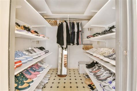 8 Stunning Shoe Closet Ideas for Stylish and Organized Home