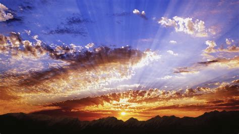 Amazing Sun Rays Photography HD Wallpapers