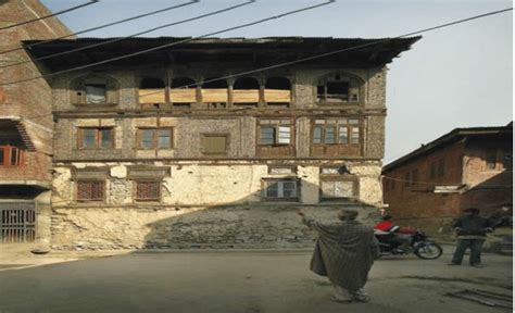 Showing Taq construction in Srinagar (Symmetrical layout of windows is... | Download Scientific ...