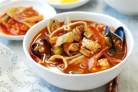 Jjamppong (Korean spicy seafood noodle soup) | Restaurant recipes, Seafood soup, Seafood dishes