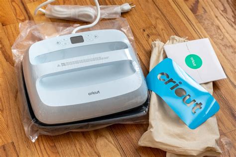 Cricut Easy Press 3 Review: Is It Worth It? - Anika's DIY Life