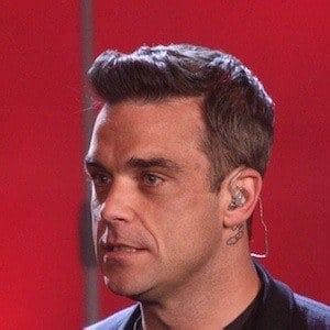 Robbie Williams - Biography, Family Life and Everything About | Wiki ...