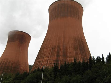 File:Cooling Towers of Ironbridge B Power Station.JPG - Wikipedia, the ...