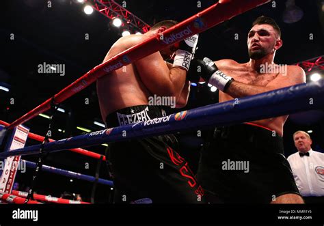 Sam sexton v hughie fury hi-res stock photography and images - Alamy