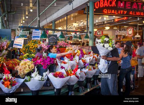 Flowers for sale at Pike Place Market in Seattle Washington, USA Stock ...