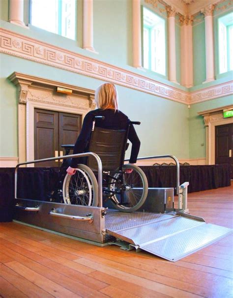 Portable Platform Lift for Wheelchair Access