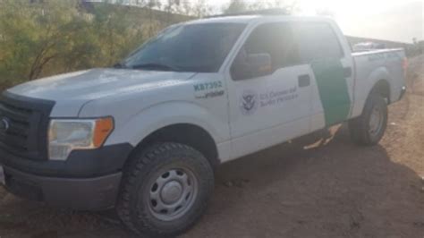 ‘Cloned’ Border Patrol truck used in smuggling attempt, 17 migrants detained | BorderReport