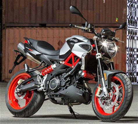 Aprilia Shiver 900 Price, Specs, Top Speed & Mileage in India