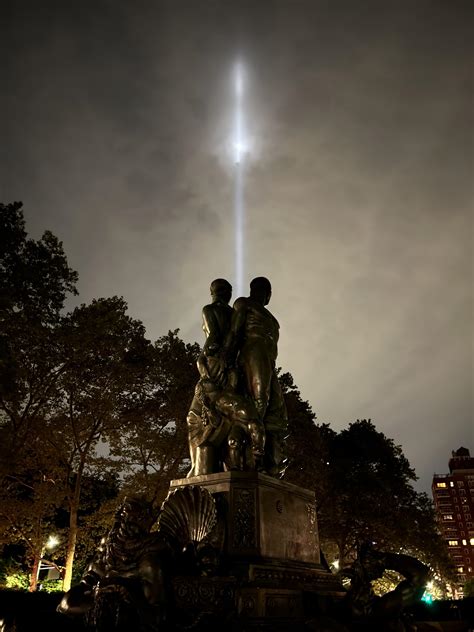 9/11 Memorial in Lights as seen from Grand Army Plaza : r/newyorkcity