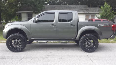 nissan pro 4x 6 inch lift on 20x10 with 33s | Nissan Frontier Forum