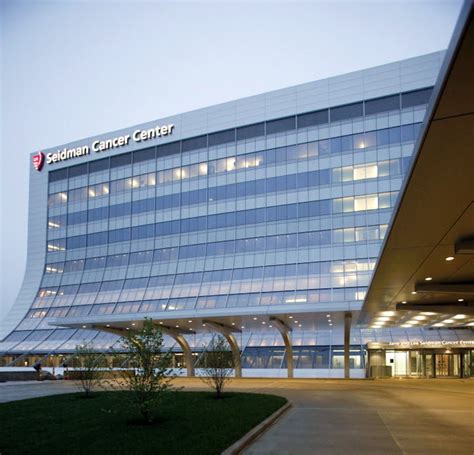 Cleveland Clinic's new Taussig Cancer Center is bathed in healing light (review, photos ...