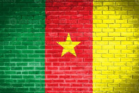 cameroon flag wall texture background 7921720 Stock Photo at Vecteezy