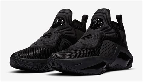 Nike LeBron Soldier 14 Black Metallic Dark Grey