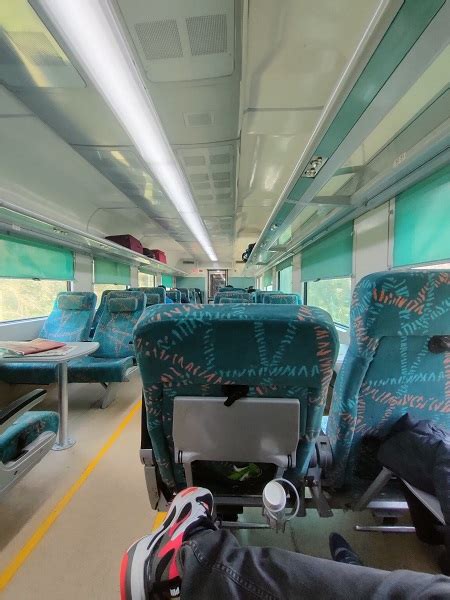 Shatabdi Executive Class vs Chair Car - Review & Experience