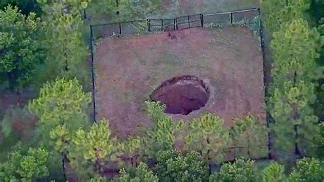 Seffner sinkhole reopens for 3rd time in 10 years