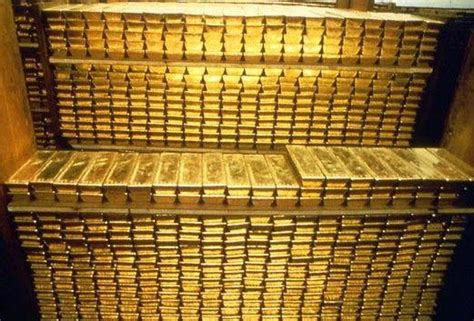 200 Million Dollars Cash | CHAVEZ WANTS HIS GOLD #GoldCoins | Gold bullion bars, Gold money ...