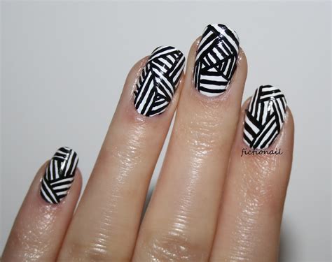 Black and White Stripes Nails