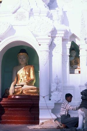 Living Buddhism Myanmar