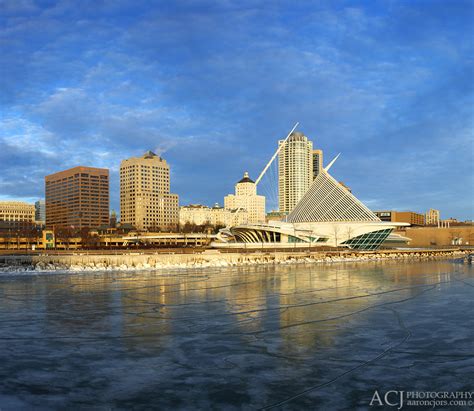 Milwaukee Skyline in Winter - Milwaukee, WI | Milwaukee Skyl… | Flickr