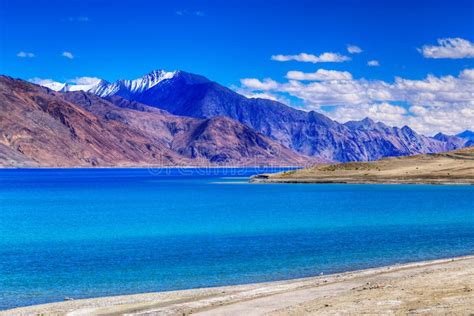 Mountains, Pangong Tso (Lake), Leh Ladakh, Jammu and Kashmir, India ...