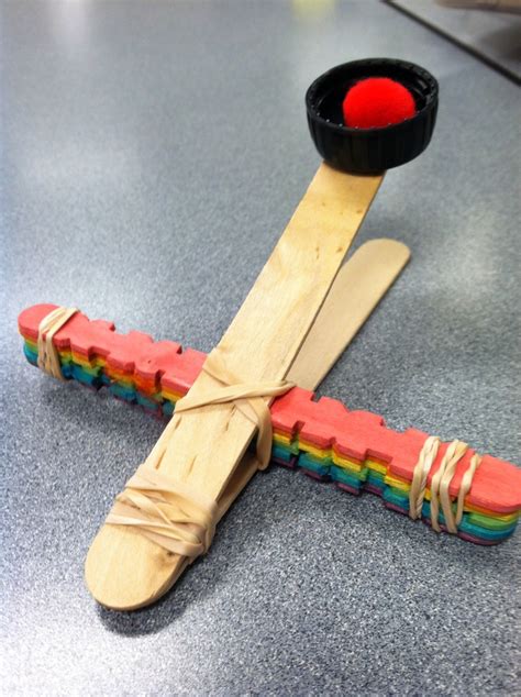 DIY catapult out of Popsicle sticks and rubber bands.. Easy and fun! | Catapult Design ...