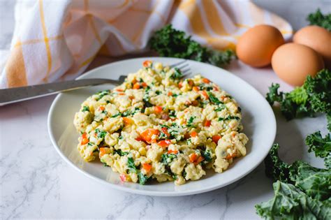 Creamy Veggie Scrambled Eggs | Oh My Veggies