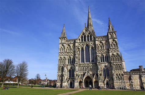 Salisbury Cathedral Wiltshire Photograph by Robert Preston - Fine Art ...