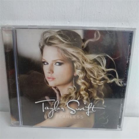 Taylor Swift: Taylor Swift Album Fearless Tracklist