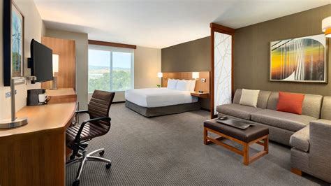 Spacious Hotel Rooms Near Jelly Belly Factory | Hyatt Place Vacaville