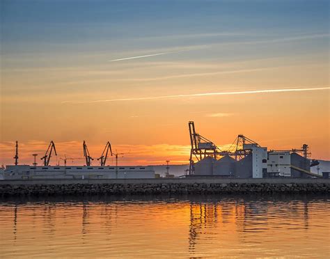 tug boat, tug, port, harbor, sea, boat, transportation, water, transport, ship, shipping | Pikist