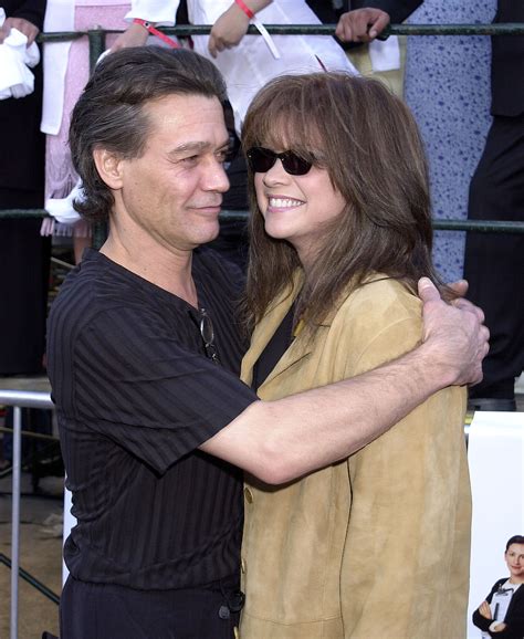 When did Valerie Bertinelli and Eddie Van Halen divorce? | The US Sun