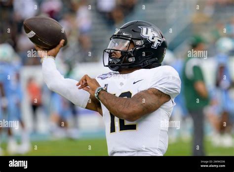 Central Florida quarterback Thomas Castellanos (12) warms up before the American Athletic ...